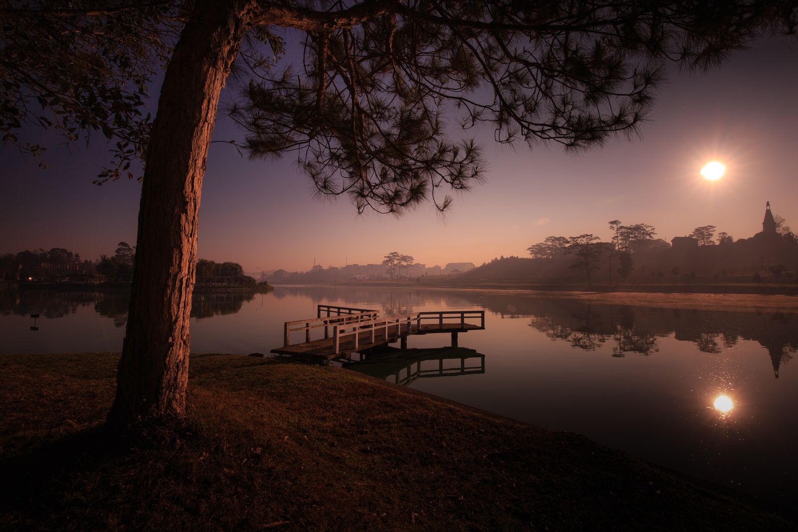 Sunrise over a Central Florida lake near the Econlockhatchee River corridor in East Orlando